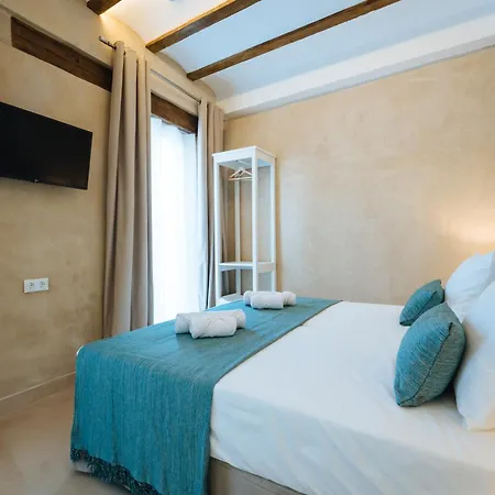 Guest house New Hostly Arenal Seville